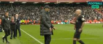 1682907399561051110.gif 克洛普裁判.gif